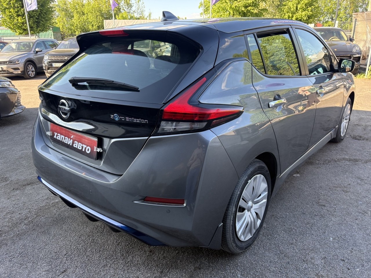 Nissan-15