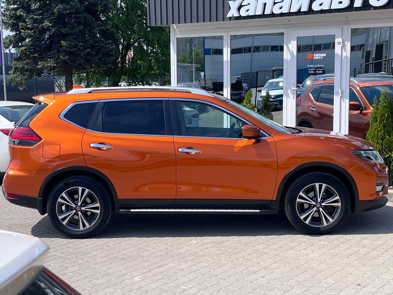 Nissan-2