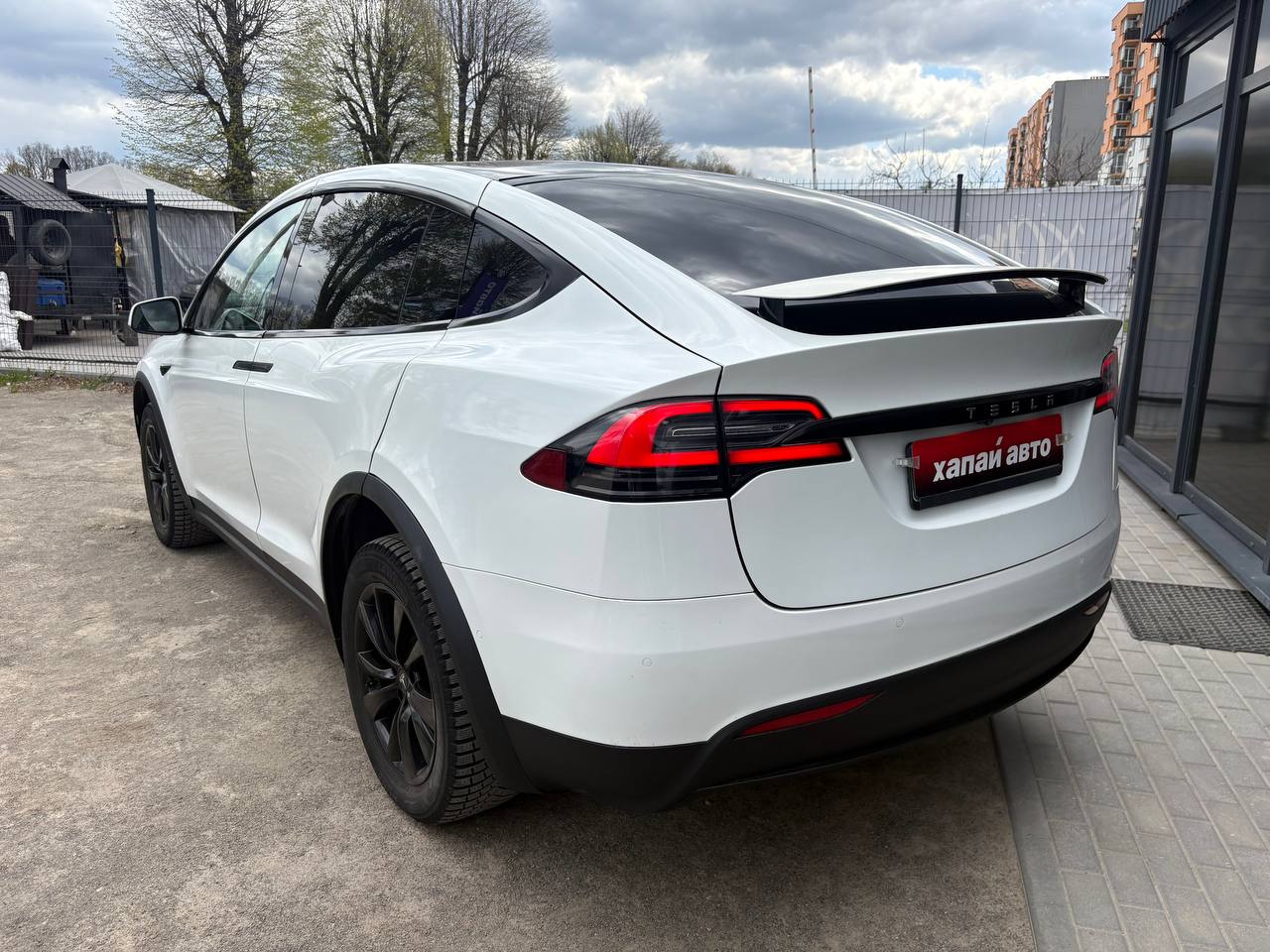Tesla-10
