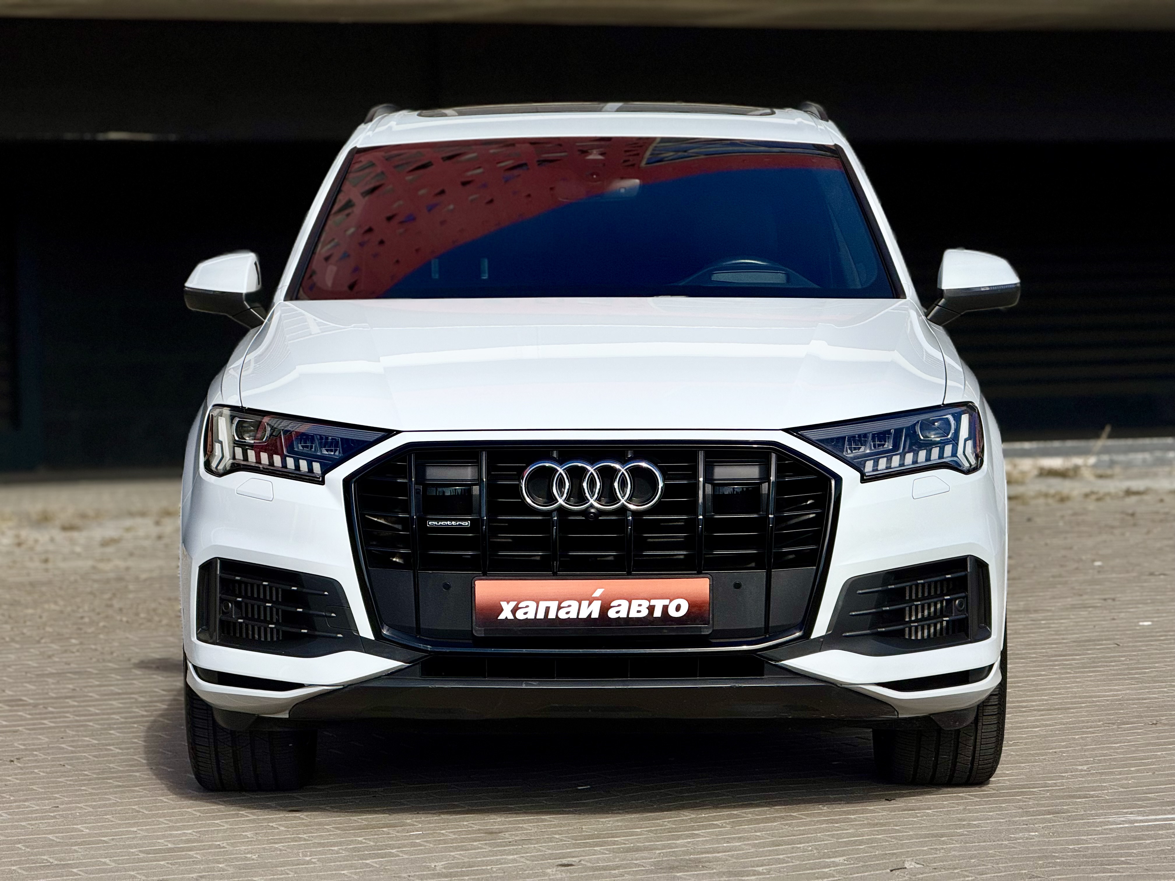 Audi-0