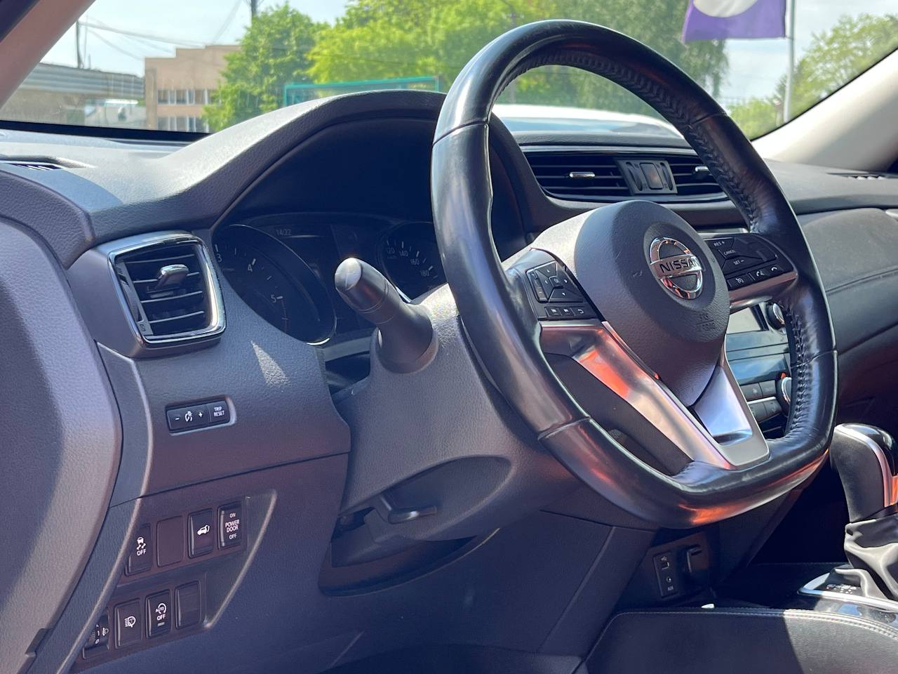 Nissan-8