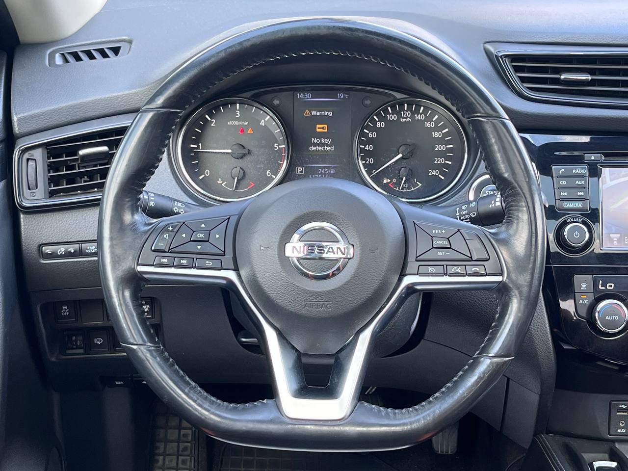 Nissan-17